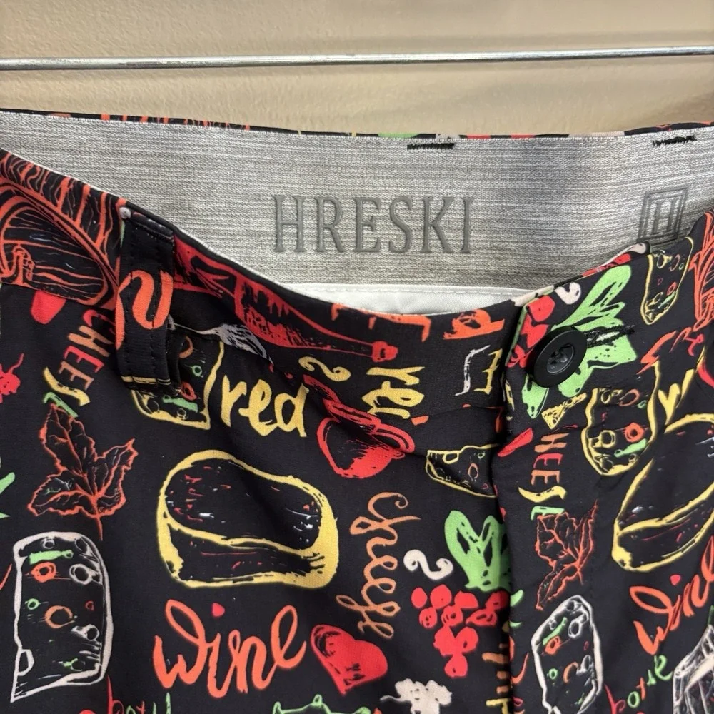HRESKI Men's Crazy Golf Shorts Wine & Cheese Theme Size‎ 34 Inseam 9.5